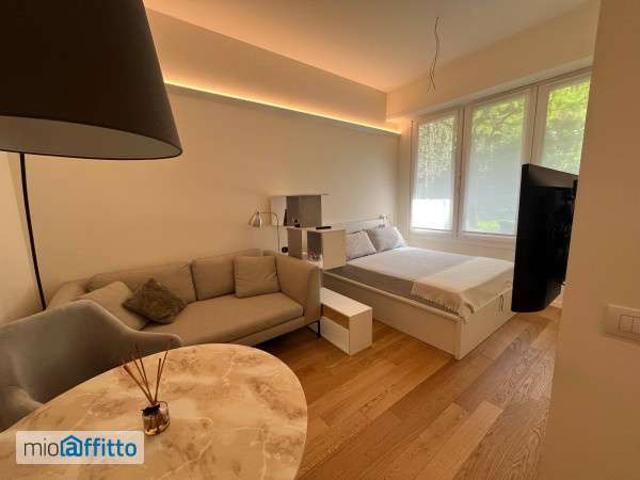 Monolocale arredato Milano