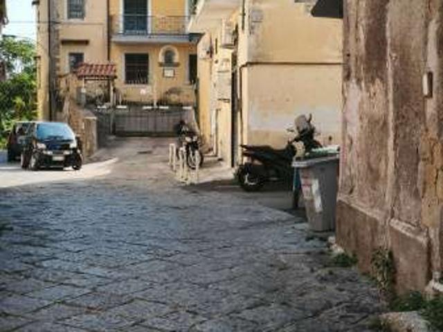 Monolocale arredato Napoli