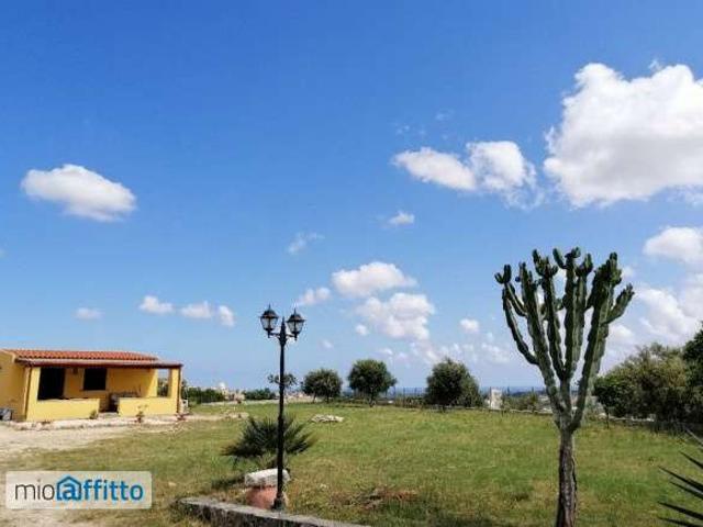 Monolocale arredato Noto