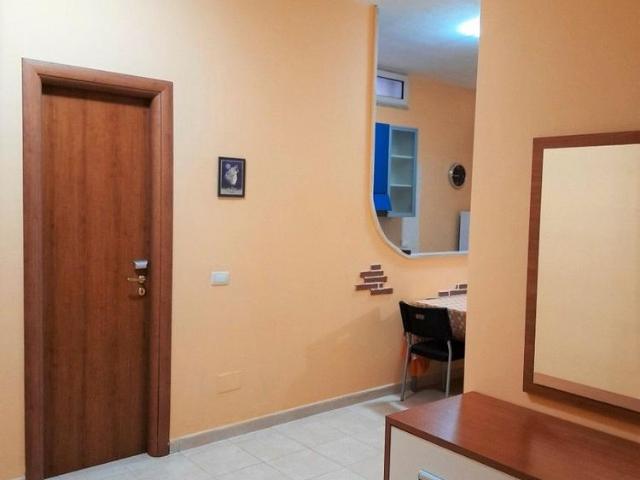 MONOLOCALE ARREDATO a pochi minuti da Caserta