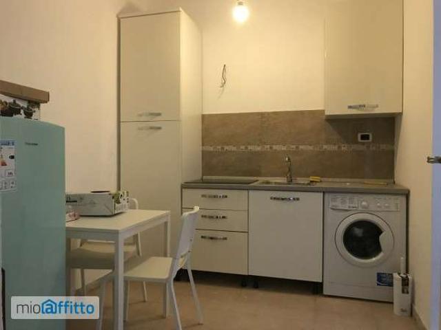 Monolocale arredato Appio latino, appia nuova, appio pignatelli, capannelle