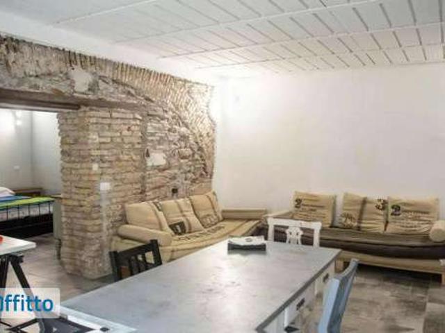 Monolocale arredato Appio latino, appia nuova, appio pignatelli, capannelle