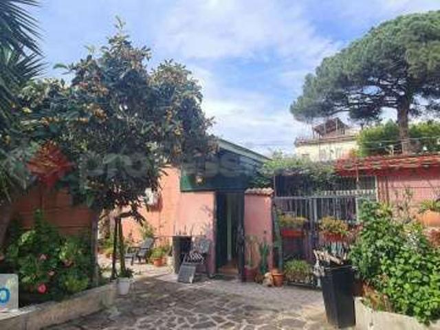 Monolocale arredato Arenella
