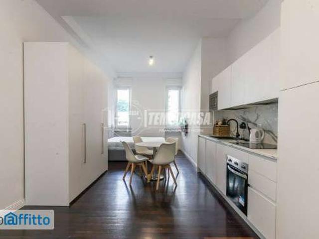 Monolocale arredato Bocconi, c.so italia, ticinese