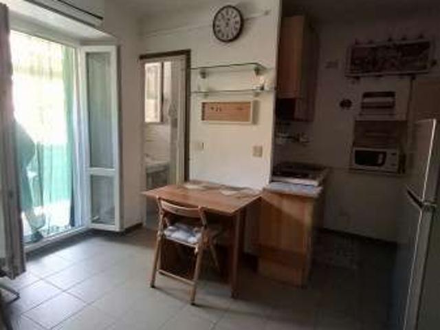 Monolocale arredato Bocconi, c.so italia, ticinese