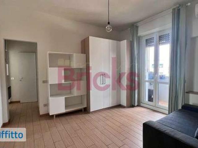 Monolocale arredato Bocconi, c.so italia, ticinese