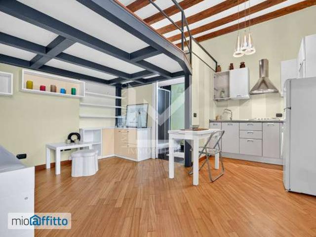 Monolocale arredato Bocconi, c.so italia, ticinese