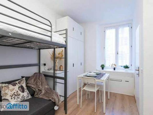 Monolocale arredato Bocconi, c.so italia, ticinese