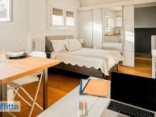 Monolocale arredato Bocconi, c.so italia, ticinese