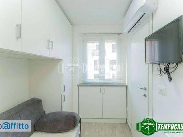 Monolocale arredato Bocconi, c.so italia, ticinese