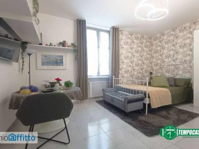 Monolocale arredato Bocconi, c.so italia, ticinese