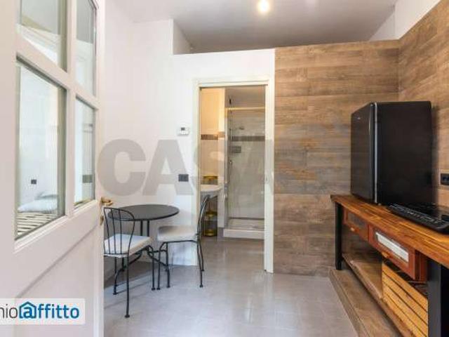 Monolocale arredato Bocconi, c.so italia, ticinese