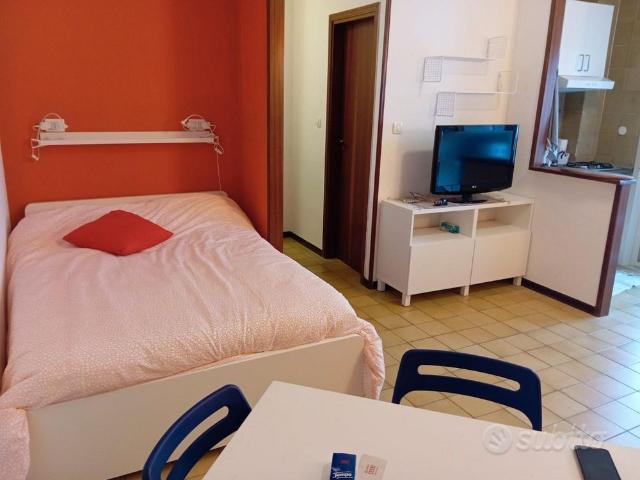 Monolocale arredato cannizzaro