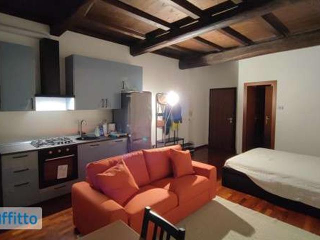 Monolocale arredato Centro