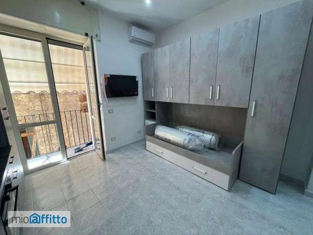 Monolocale arredato Centro borgo orefici
