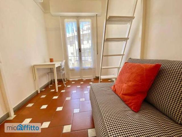 Monolocale arredato con terrazzo Centro storico