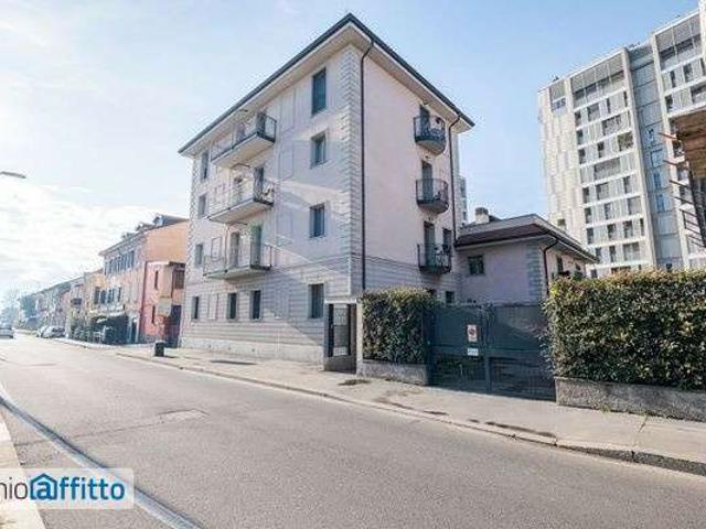 Monolocale arredato Chiesa rossa, cermenate, ripamonti
