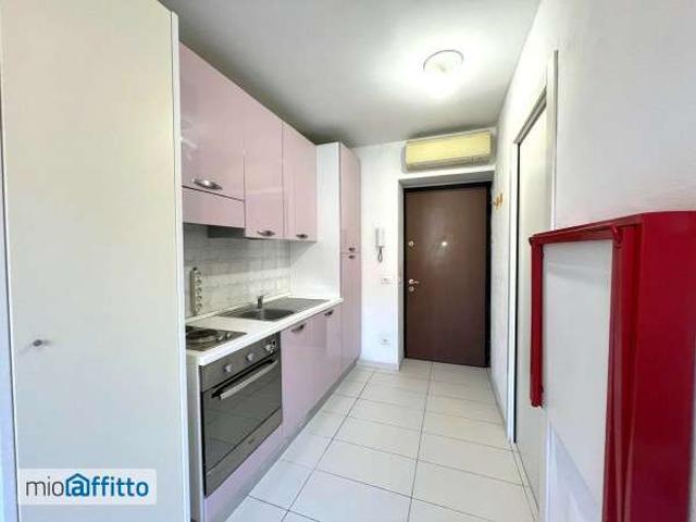 Monolocale arredato Chiesa rossa, cermenate, ripamonti