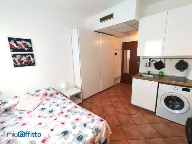 Monolocale arredato Chiesa rossa, cermenate, ripamonti