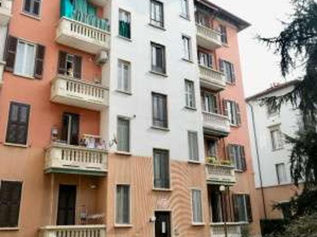 Monolocale arredato Chiesa rossa, cermenate, ripamonti