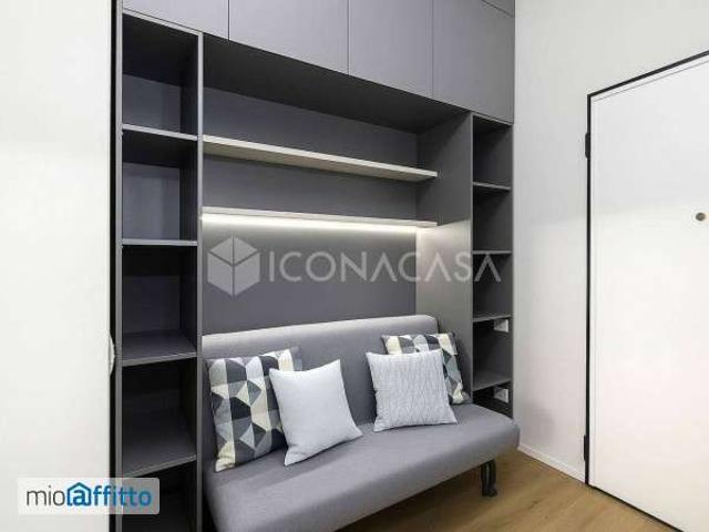 Monolocale arredato Chiesa rossa, cermenate, ripamonti