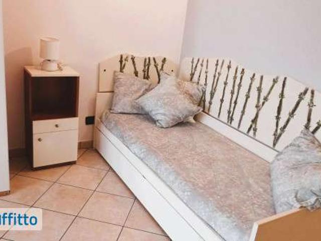Monolocale arredato Collina
