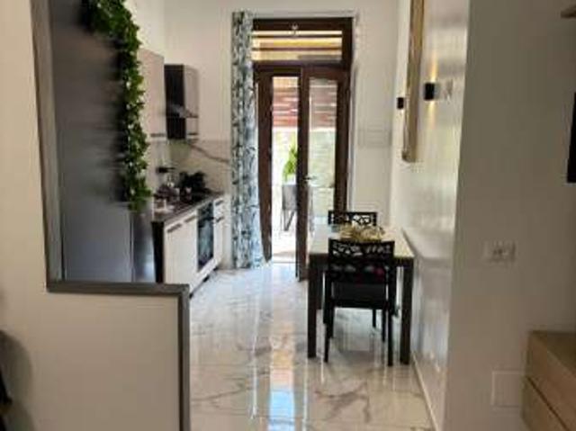 Monolocale arredato con terrazzo Tor vergata, morena, romanina