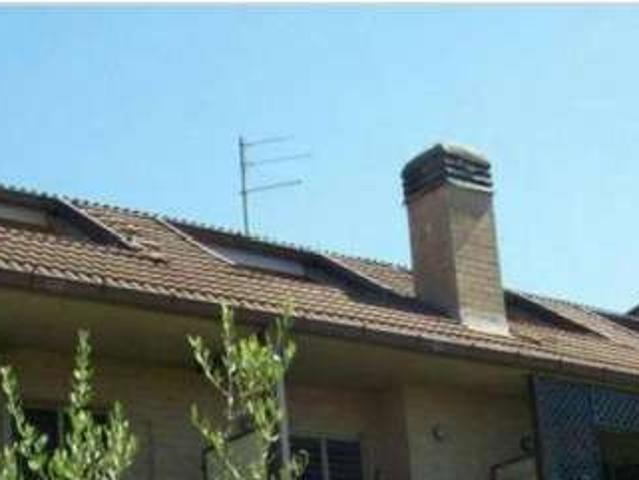 Monolocale arredato con terrazzo Torre Cajetani