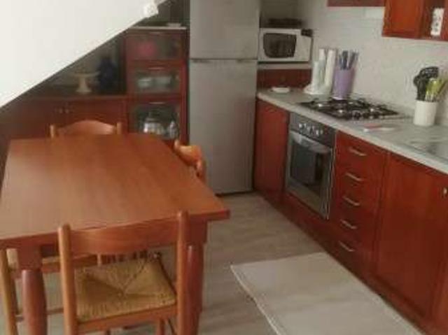 Monolocale arredato con terrazzo Toscolano maderno