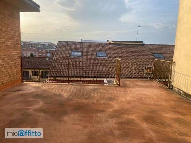 Monolocale arredato con terrazzo Asti