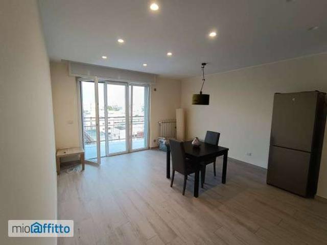 Monolocale arredato con terrazzo Bari