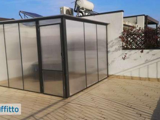 Monolocale arredato con terrazzo Bocconi, c.so italia, ticinese