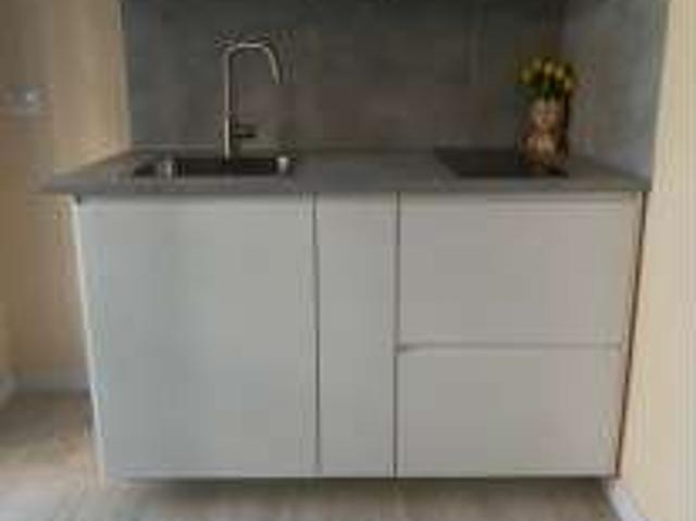 Monolocale arredato con terrazzo Caserta