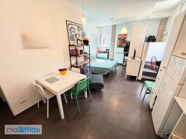 Monolocale arredato con terrazzo Casilina, prenestina, centocelle, alessandrino
