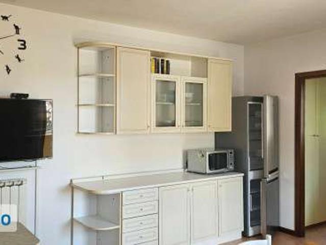 Monolocale arredato con terrazzo Centro