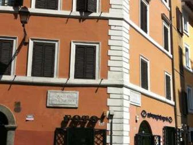 Monolocale arredato con terrazzo Centro storico