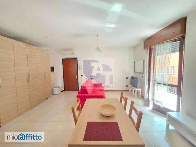 Monolocale arredato con terrazzo Chiesa rossa, cermenate, ripamonti