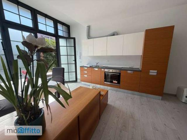 Monolocale arredato con terrazzo Chiesa rossa, cermenate, ripamonti