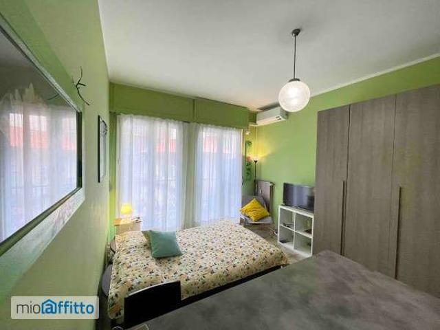 Monolocale arredato con terrazzo Cit turin