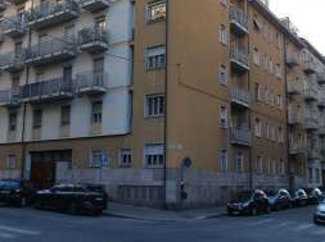 Monolocale arredato con terrazzo Cit turin