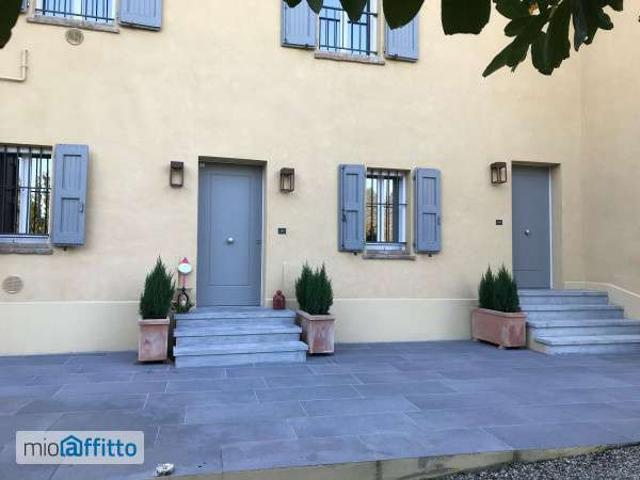 Monolocale arredato con terrazzo Colli