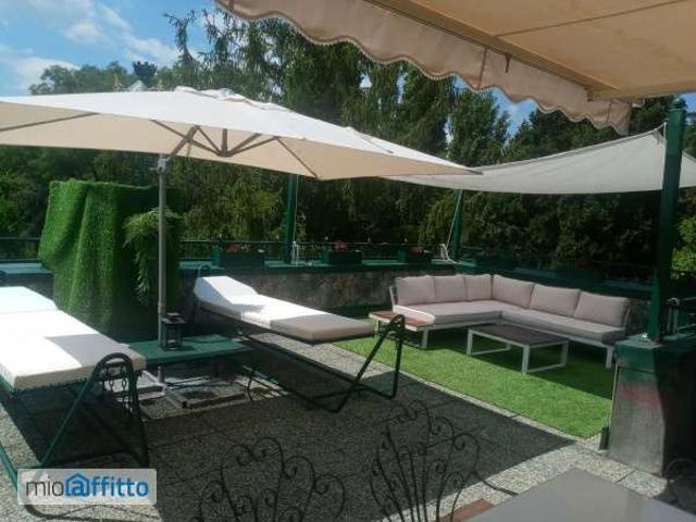 Monolocale arredato con terrazzo Colli