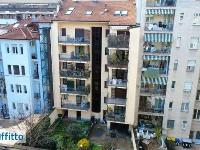 Monolocale arredato con terrazzo Crocetta