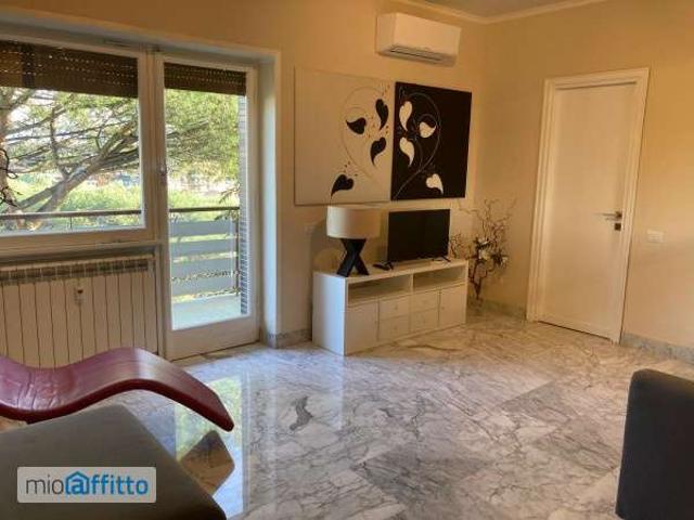 Monolocale arredato con terrazzo Eur, laurentino, checchignola, montagnola, fonte meravigliosa