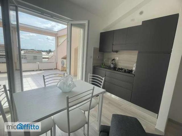 Monolocale arredato con terrazzo Fiumicino