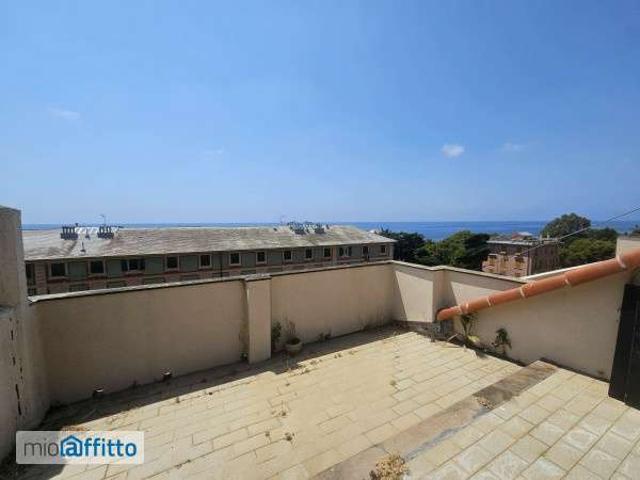 Monolocale arredato con terrazzo Genova