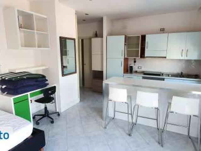 Monolocale arredato con terrazzo Greco, monza, palmanova, bicocca