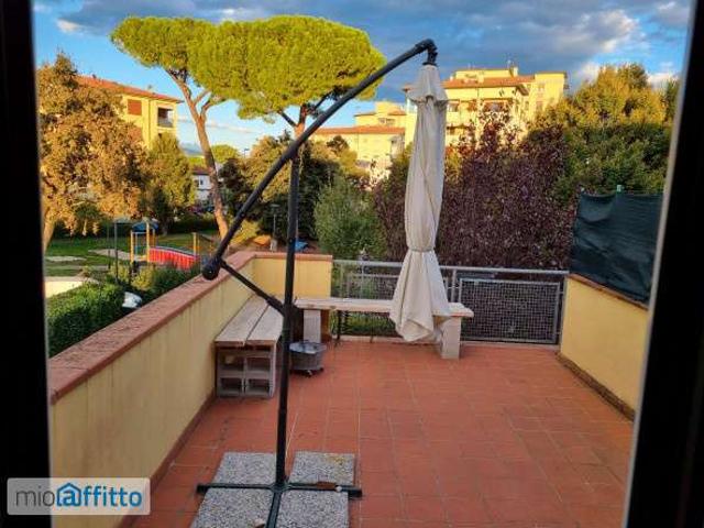 Monolocale arredato con terrazzo Isolotto e legnaia