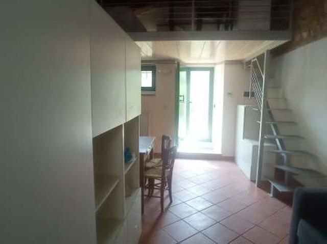 Monolocale arredato con terrazzo Isolotto e legnaia