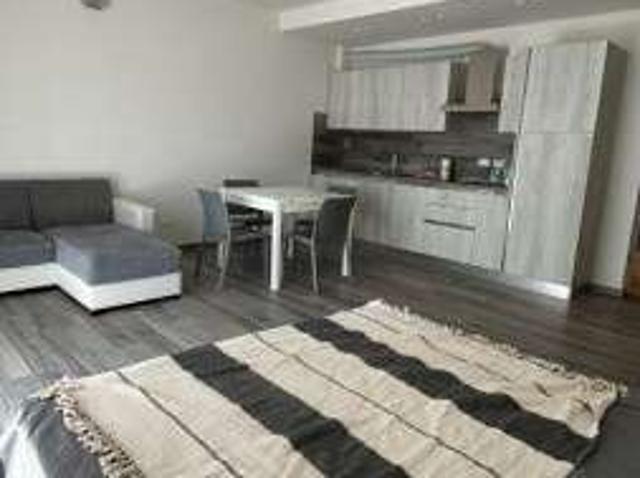 Monolocale arredato con terrazzo Mazzini